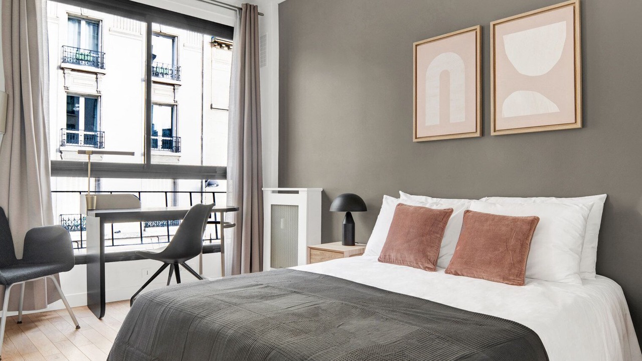 Photo of Bedroom in 16th Arrondissement