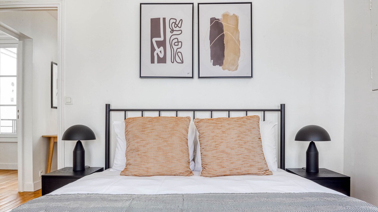 Photo of Bedroom in 8th Arrondissement