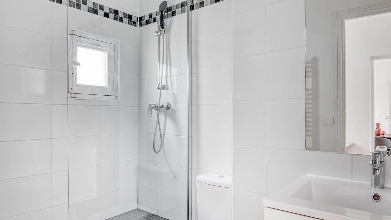 Photo of Bathroom in 8th Arrondissement