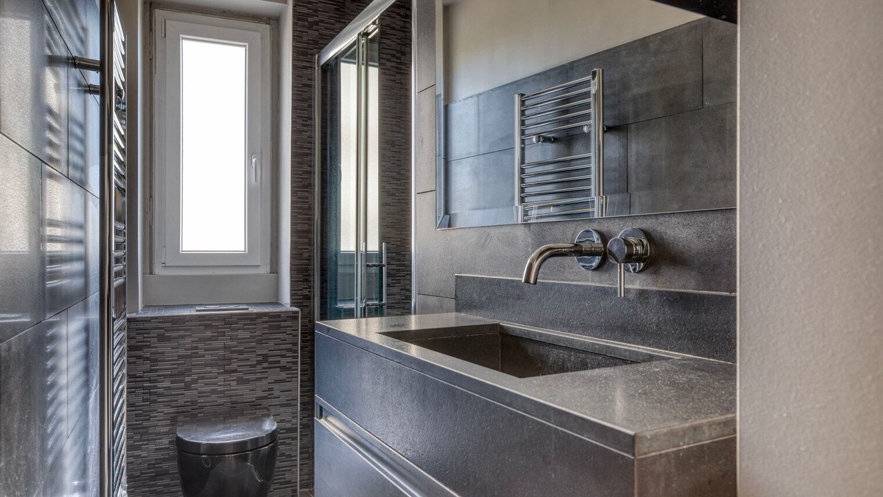 Photo of Bathroom in Arsenal