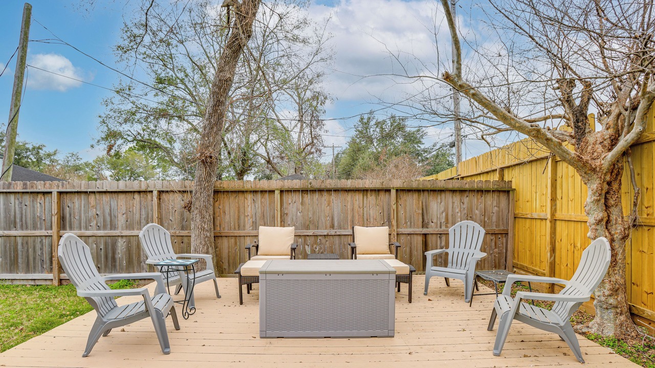Photo of Outdoor in Woodlake - Briar Meadow