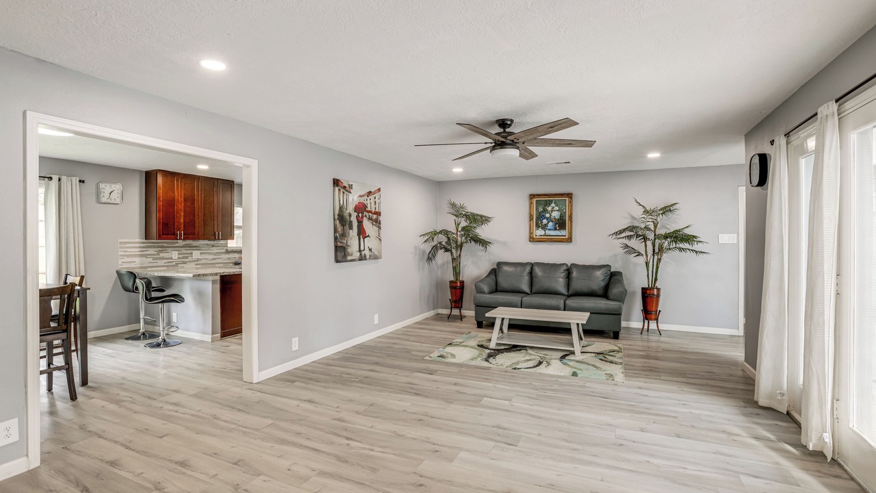 Photo of Bedroom in Woodlake - Briar Meadow