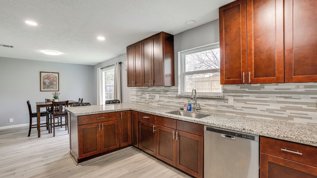 Photo of Kitchen in Woodlake - Briar Meadow