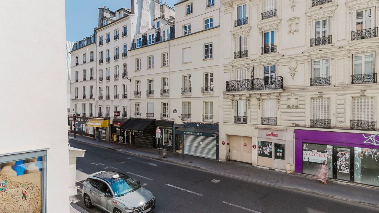 Photo of Others in Quartier de l'Ecole-Militaire