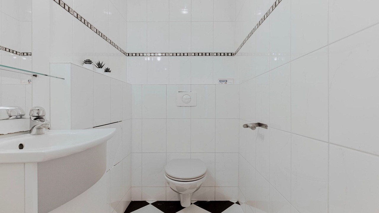 Photo of Bathroom in Quartier de l'Ecole-Militaire