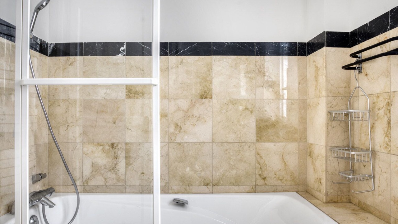 Photo of Bathroom in Auteuil