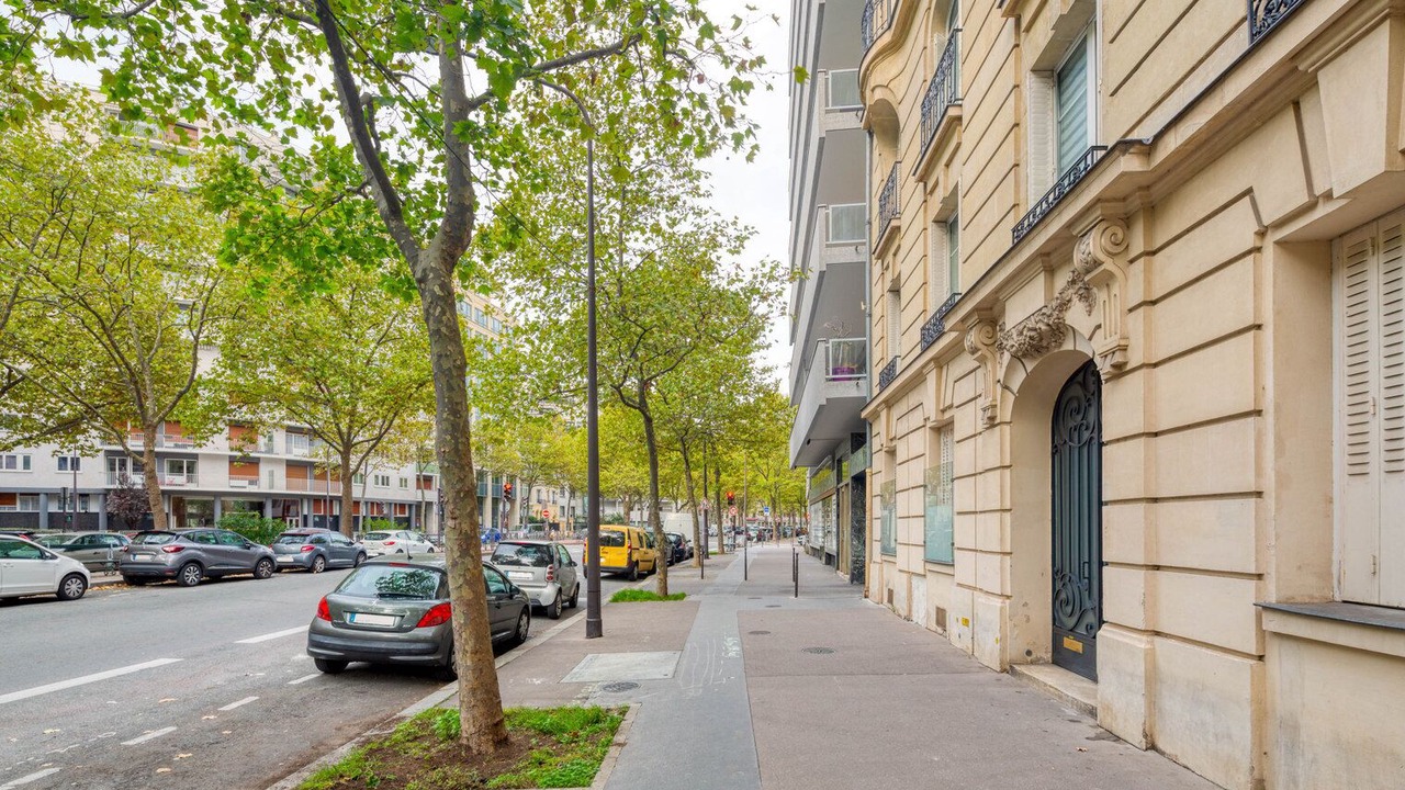 Photo of Others in Auteuil