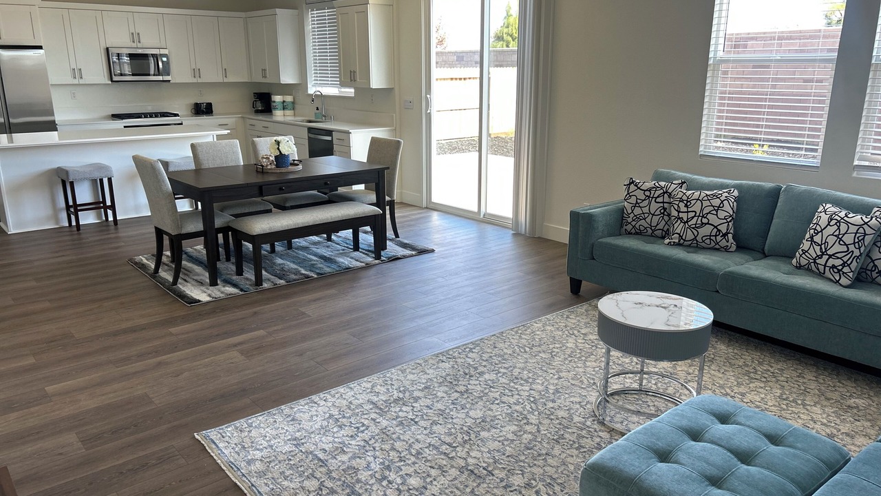 Photo of Livingroom in Lathrop