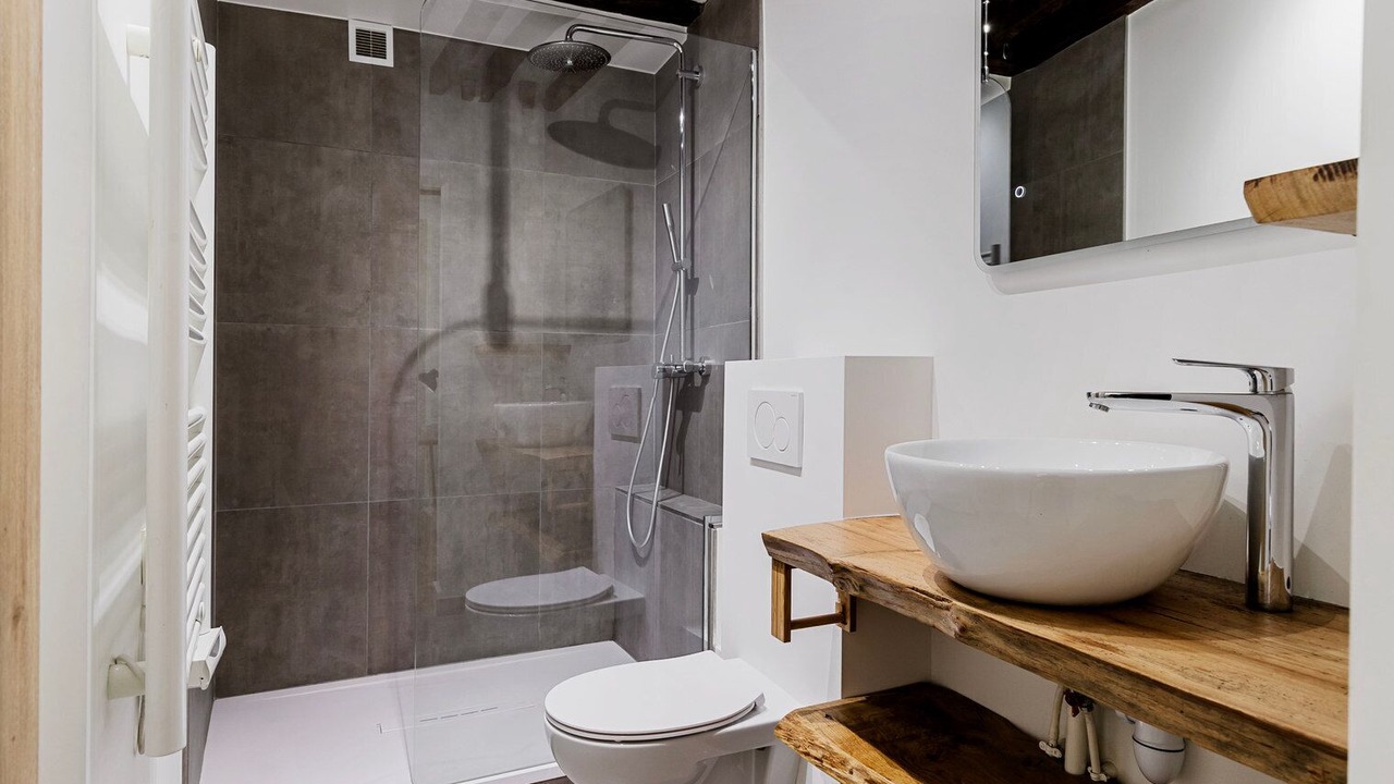 Photo of Bathroom in Paris City Center