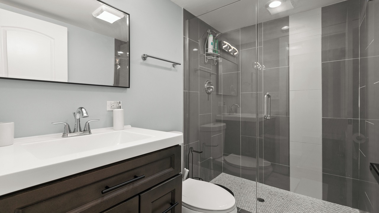 Photo of Bathroom in Cragin