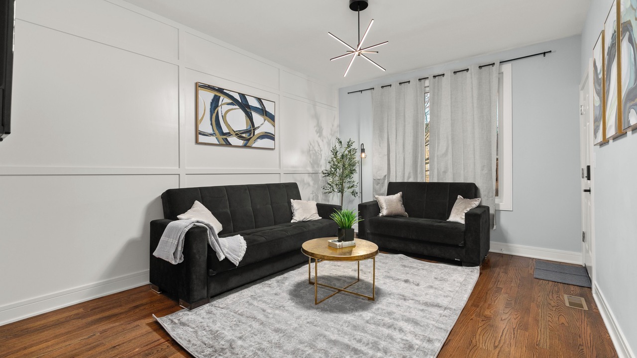 Photo of Livingroom in Cragin