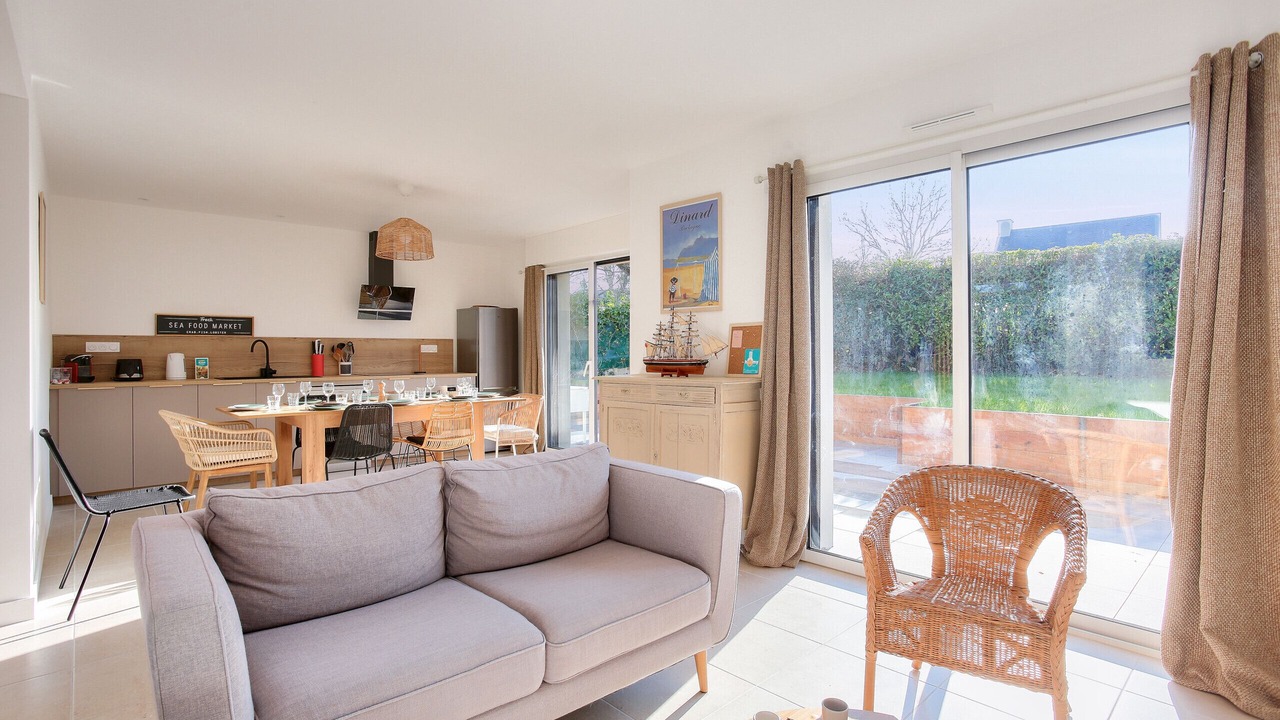 Photo of Livingroom in Saint-Briac-sur-Mer