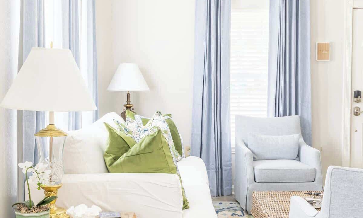 Photo of Livingroom in La Grange