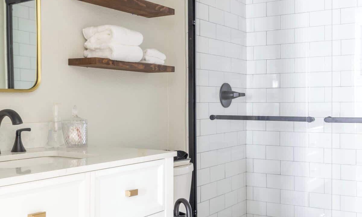 Photo of Bathroom in La Grange