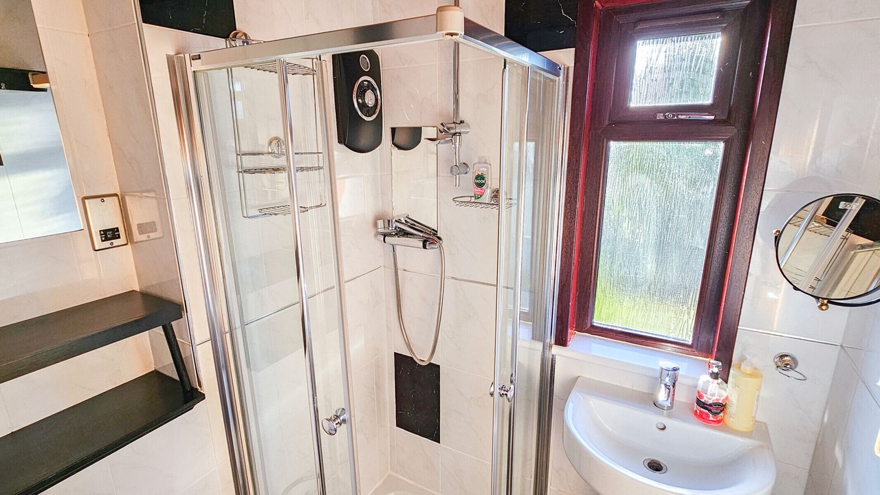 Photo of Bathroom in Duddingston