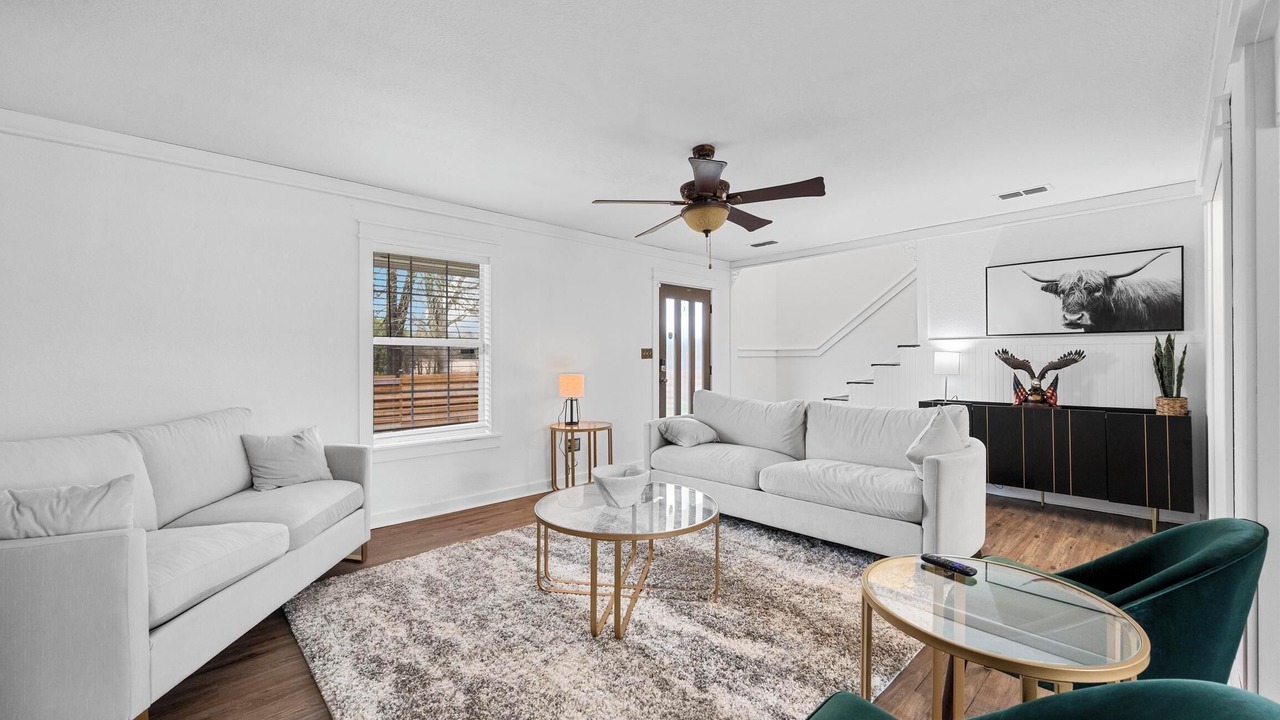Photo of Livingroom in Elmo