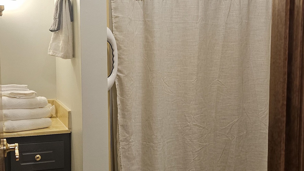 Photo of Bathroom in Springville
