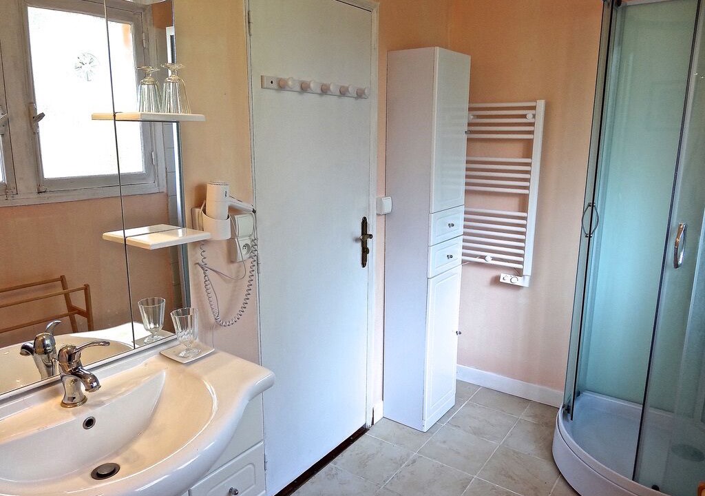 Photo of Bathroom in Tournon-Saint-Pierre