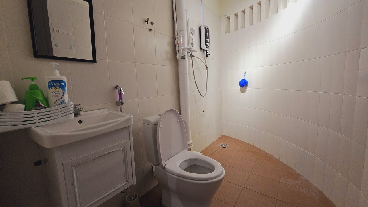 Photo of Bathroom in Kampung Sungai Kayu Ara