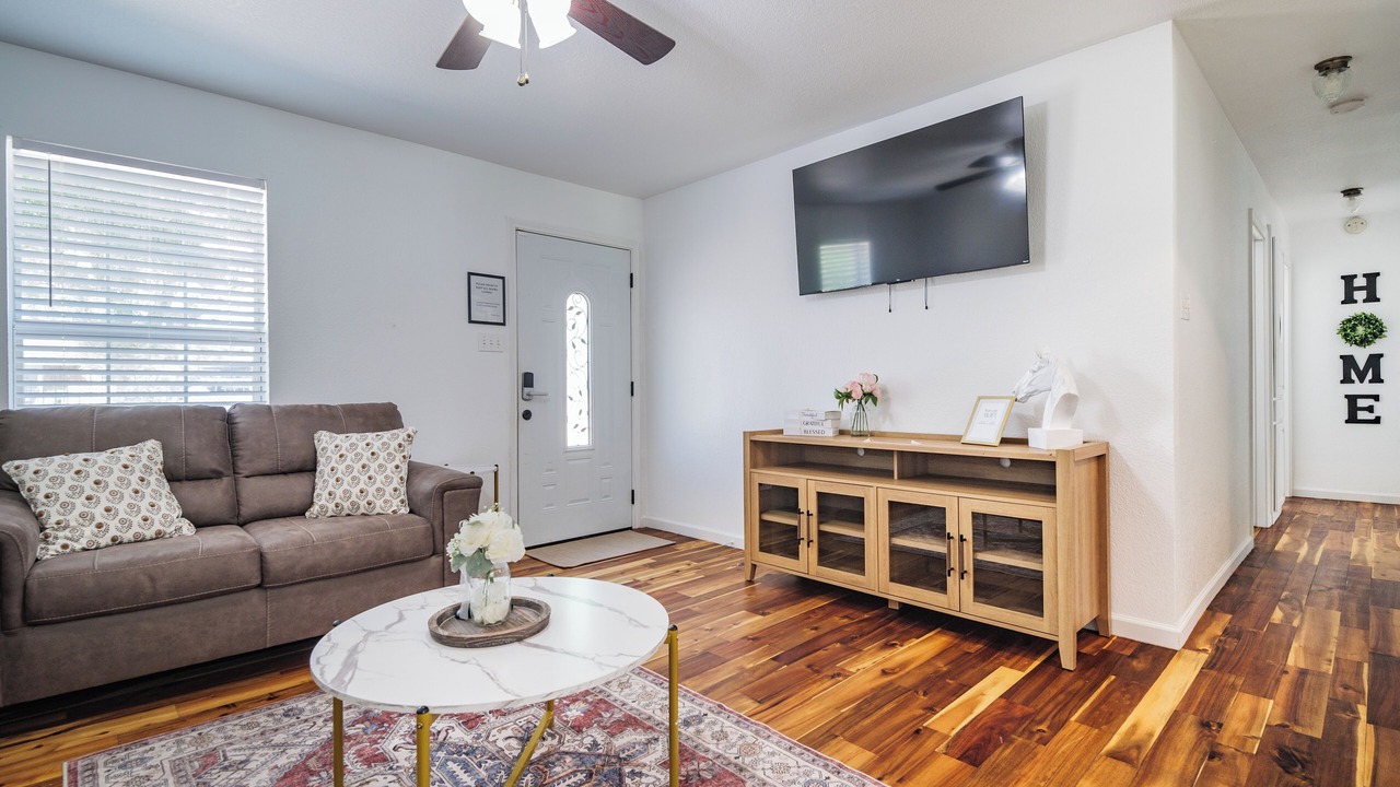 Photo of Livingroom in Franklin Park