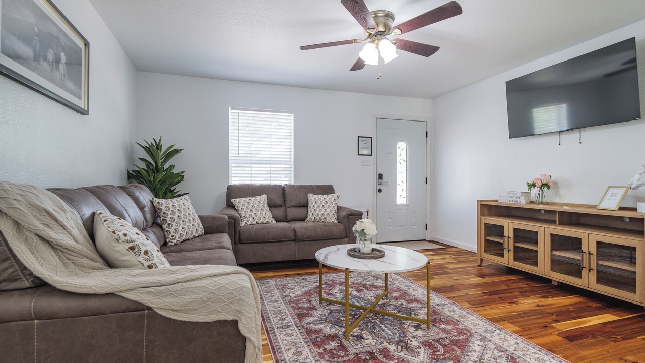 Photo of Livingroom in Franklin Park