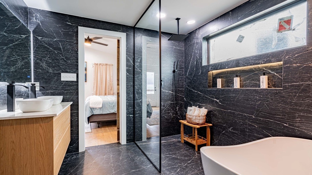 Photo of Bathroom in Faubourg Delassize
