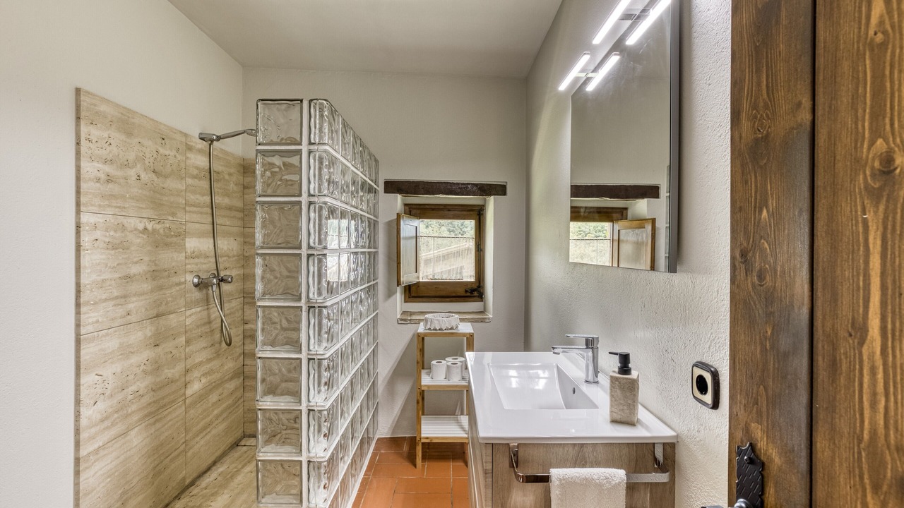 Photo of Bathroom in Merlant