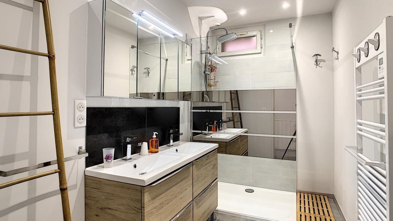 Photo of Bathroom in Ayguesvives