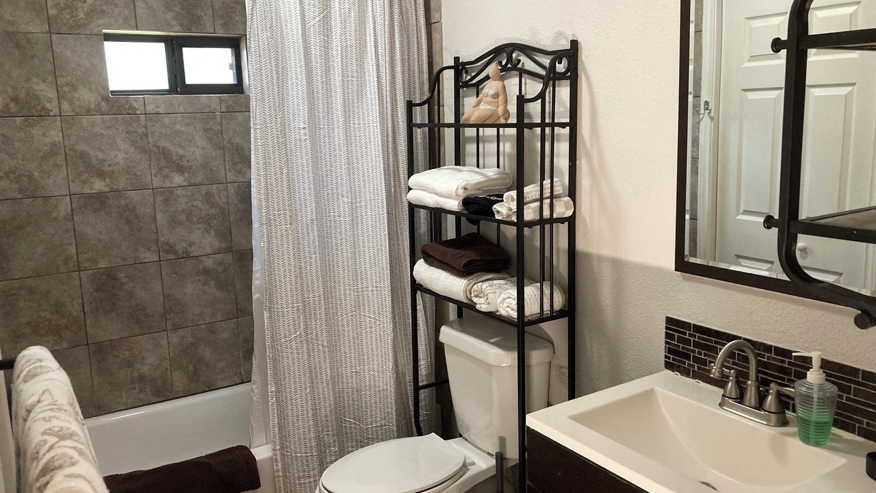 Photo of Bathroom in Lockhart