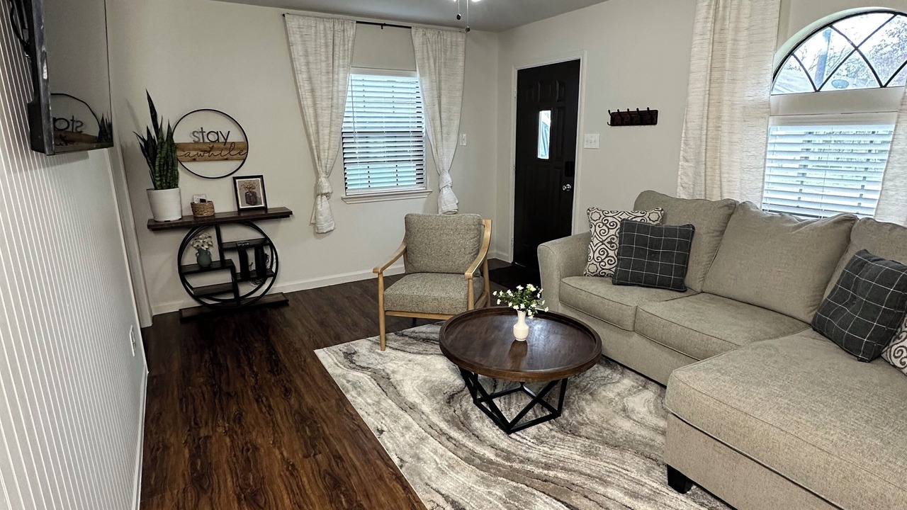 Photo of Livingroom in Lockhart