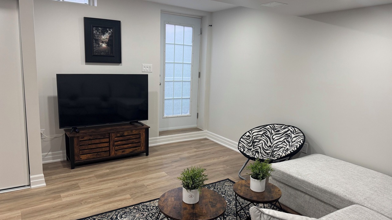 Photo of Livingroom in Ajax