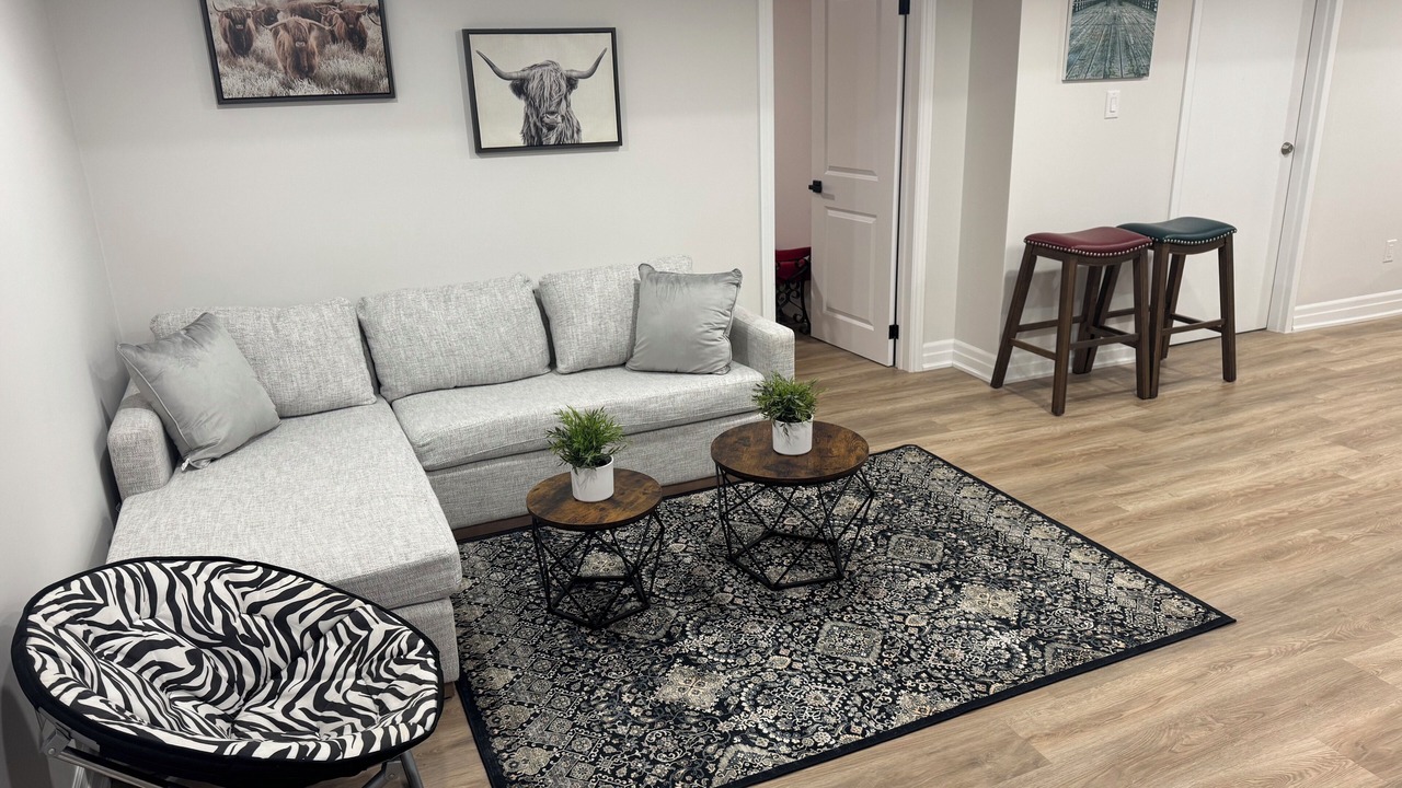 Photo of Livingroom in Ajax