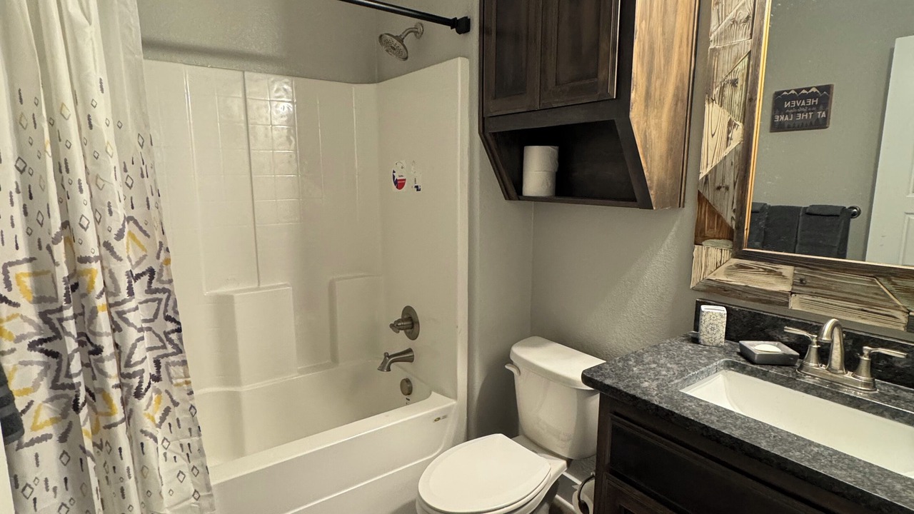Photo of Bathroom in Tow