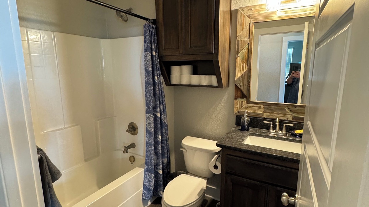 Photo of Bathroom in Tow