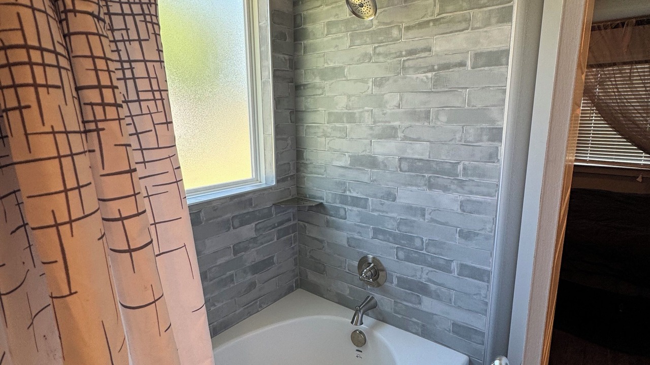 Photo of Bathroom in Tow