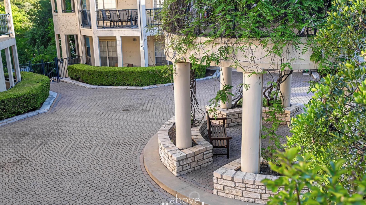 Photo of Patio Balcony in Highland Lake Estates