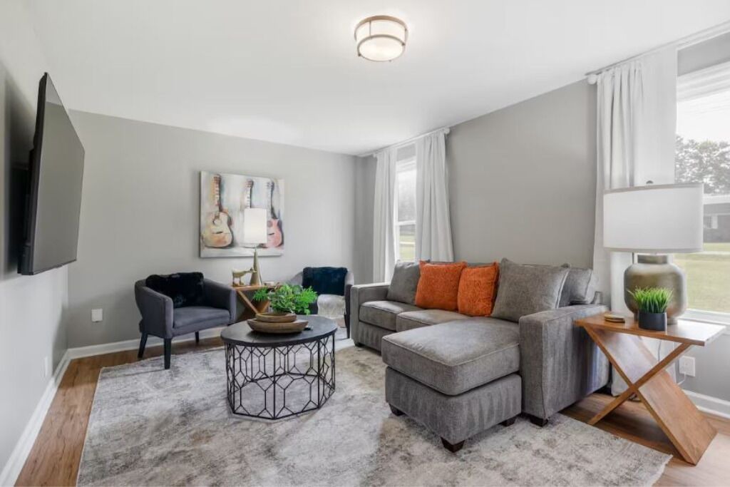 Photo of Livingroom in Hendersonville