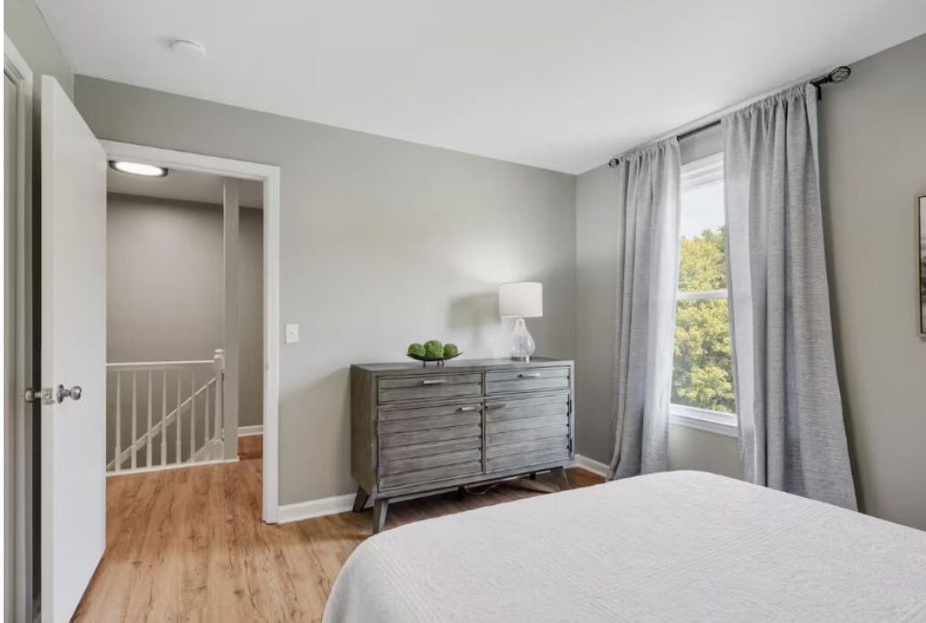 Photo of Bedroom in Hendersonville