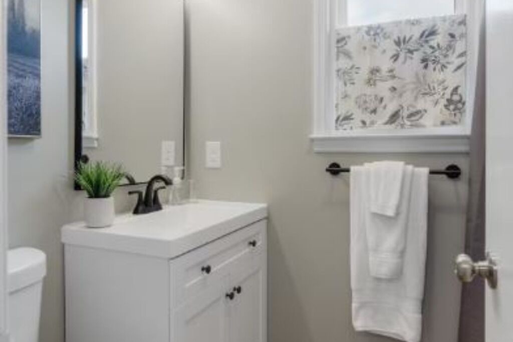 Photo of Bathroom in Hendersonville