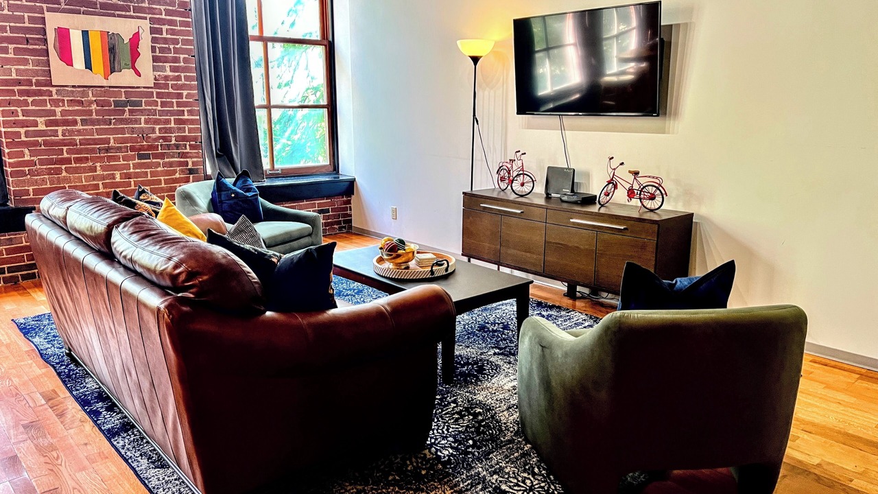 Photo of Livingroom in Downtown West