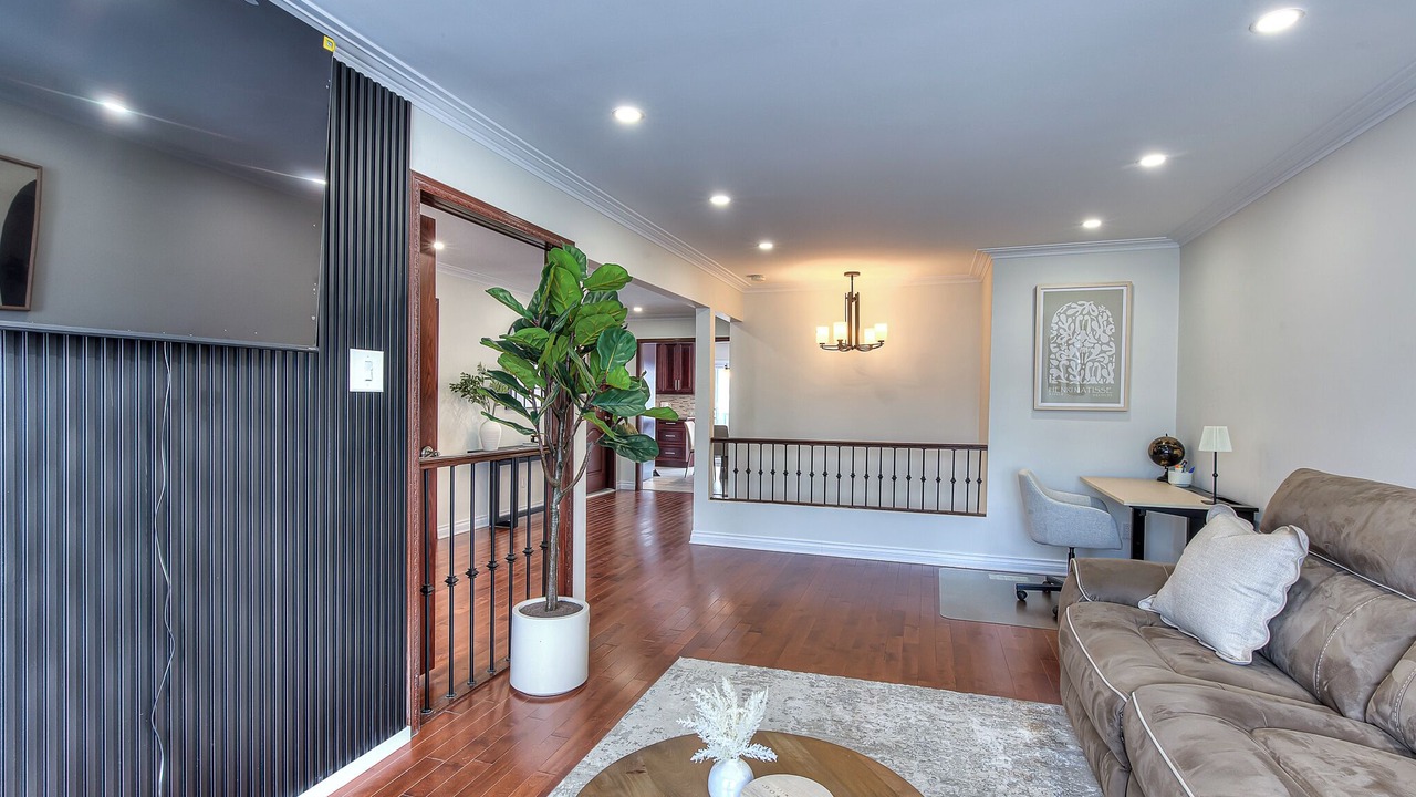 Photo of Livingroom in Laval