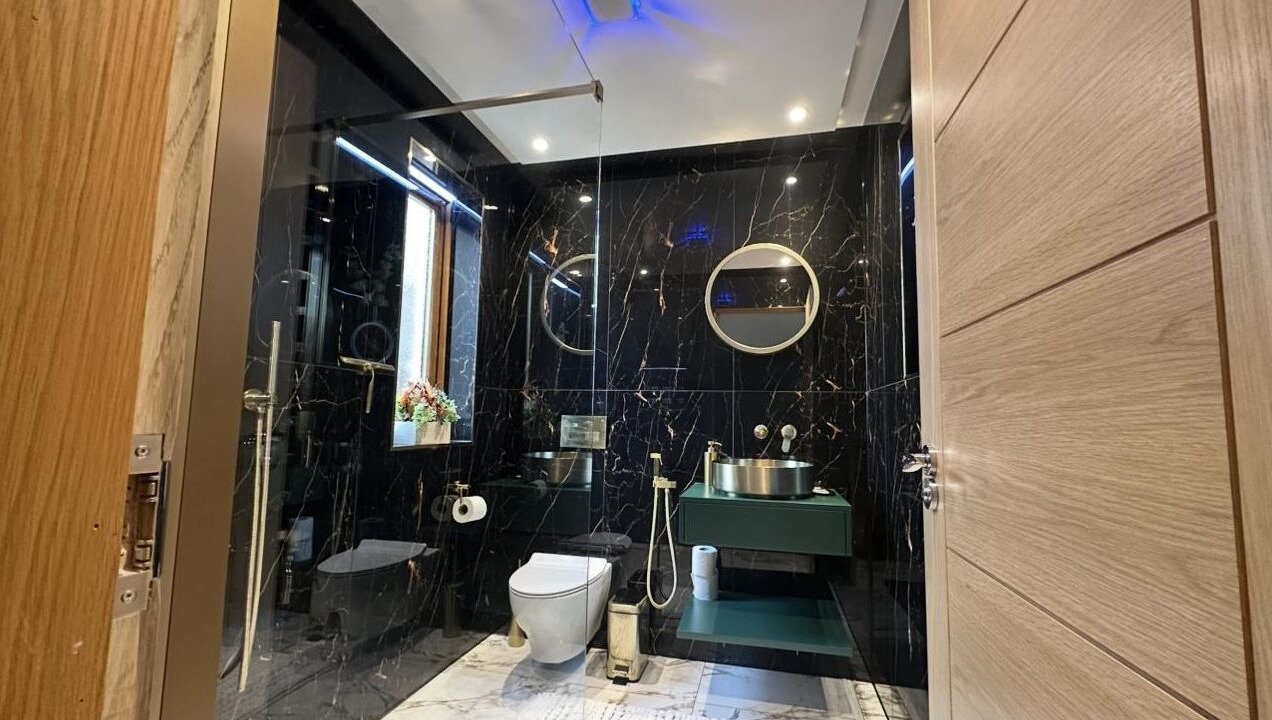 Photo of Bathroom in Elgin