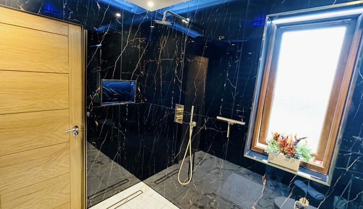 Photo of Bathroom in Elgin