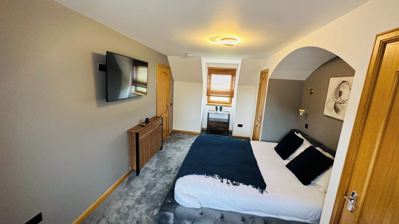 Photo of Bedroom in Elgin