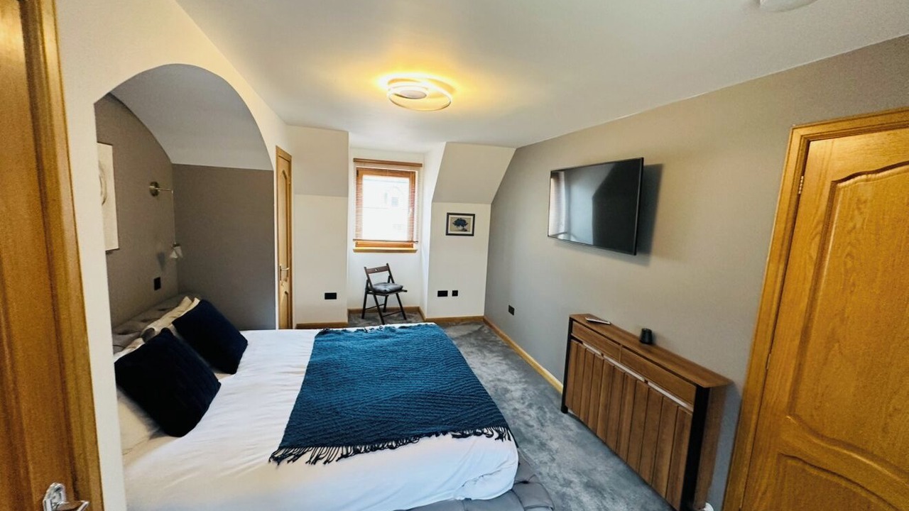 Photo of Bedroom in Elgin