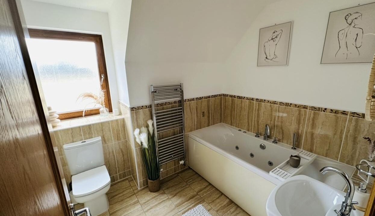 Photo of Bathroom in Elgin