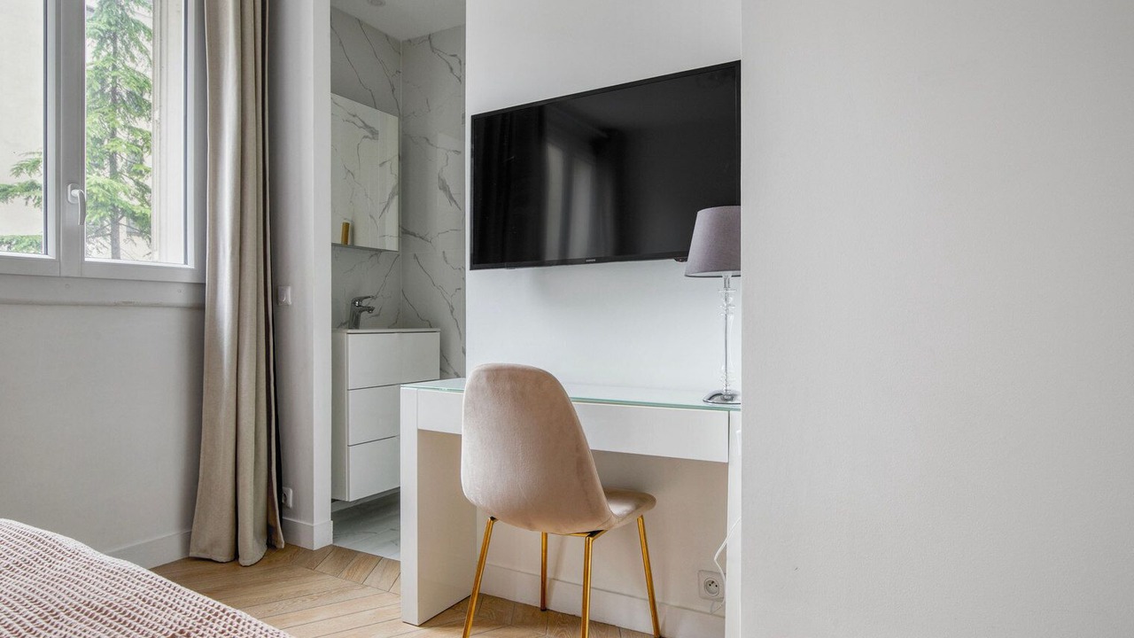 Photo of Bedroom in Prince–Marmottan