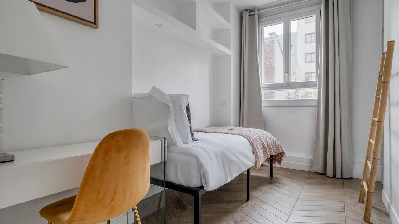 Photo of Bedroom in Prince–Marmottan