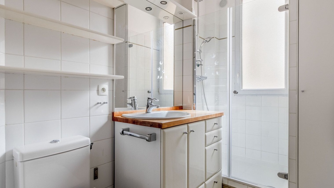 Photo of Bathroom in Quartier de la Salpetriere