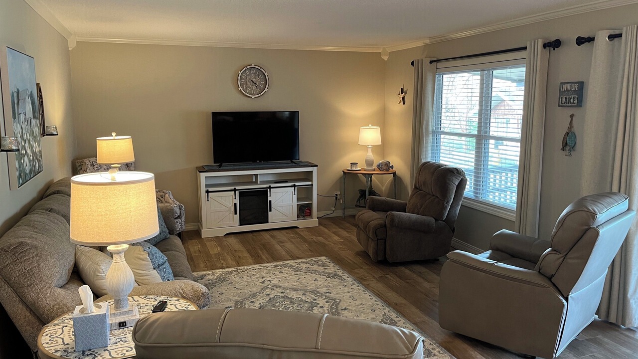 Photo of Livingroom in Cherokee Village